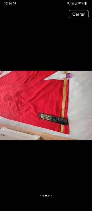 Mono pantalón con falda cruzada.