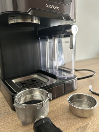 Cafetera Express Cecotec Negra