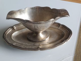 Salsera de alpaca vintage con plato
