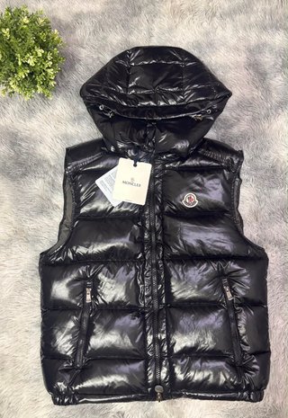 Gilet Moncler nero lucido con cappuccio