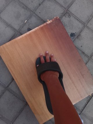 Skate madera ,pie y regla y calcetín incluido