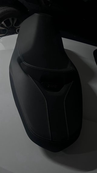 Asiento Yamaha Xmax 125 Negro/Gris
