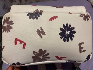 Mochila pequeña Parfois flores y letras