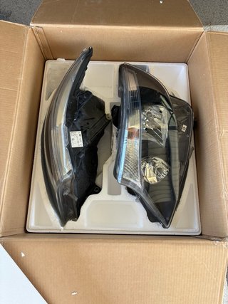 Faros Delanteros Halógenos Mercedes W447