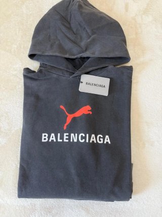 Sudadera Balenciaga Negra y Roja