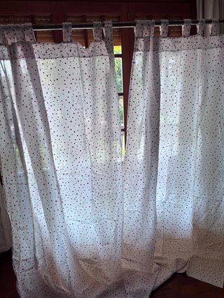 Cortinas Zara Home con estrellas rojas