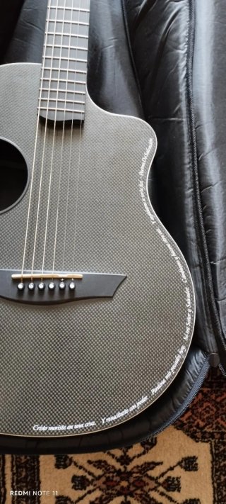 Guitarra Kevin Michael Carbón Fiber