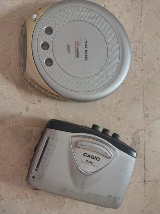 Walkman Casio y Discman Pro Basic
