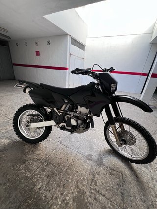 Suzuki DRZ400S Negra