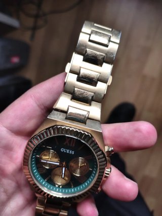 Reloj Guess Equity Hombre Dorado Esfera Verde GW07