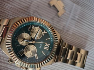 Reloj Guess Equity Hombre Dorado Esfera Verde GW07