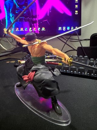 Figura Anime Roronoa Zoro 3 espadas