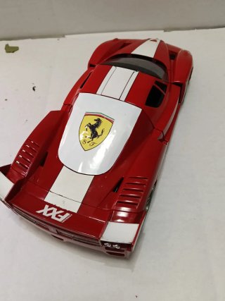 Ferrari FXX 1/18 Hot Wheels