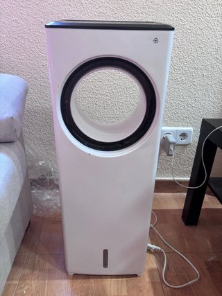 Ventilador/climatizador con cajón de agua
