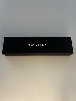 Caja original Apple Watch Nike SE 40mm A2351