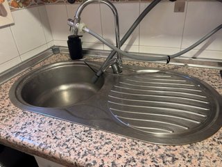 Muebles de cocina. Incluye campana y fregadero