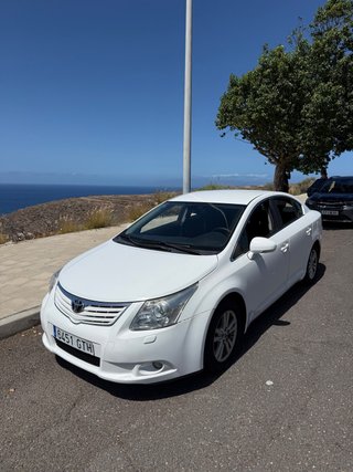 Toyota Avensis 2010