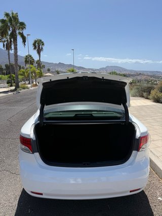 Toyota Avensis 2010