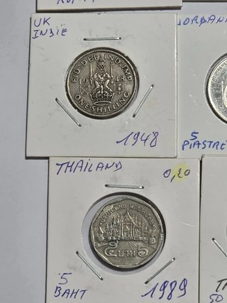 Lote 24 Monedas Asiáticas Variadas