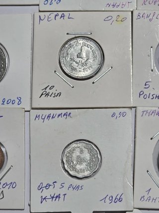 Lote 24 Monedas Asiáticas Variadas