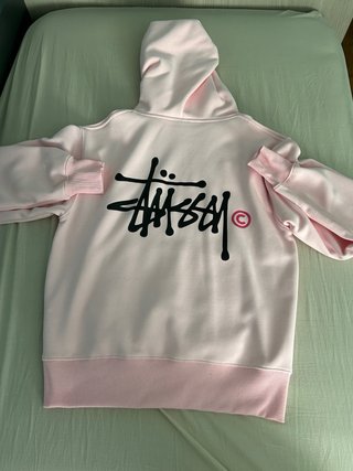 Sudadera Stussy Rosa Con Detalles Negro