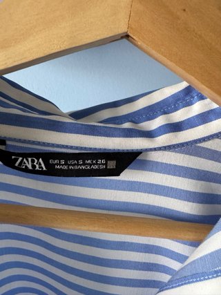 Camisa Zara Rayas Azul y Blanco, 1 puesta