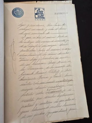 Escritura Compra-venta 1929. Muchos sellos.