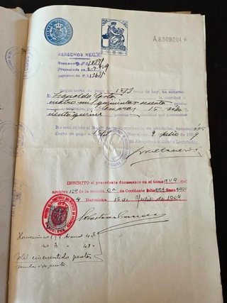 Escritura Compra-venta 1929. Muchos sellos.