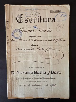 Escritura Compra-venta 1929. Muchos sellos.