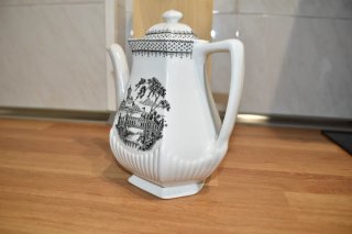 Tetera de porcelana inglesa Adam's