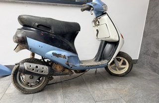 Piaggio Zip Scooter
