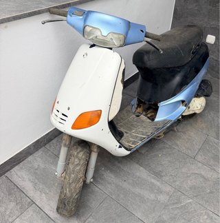 Piaggio Zip Scooter
