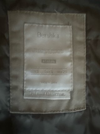 Chaquetón con capucha y pelo