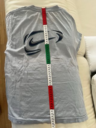 Camiseta Nike azul claro con logo