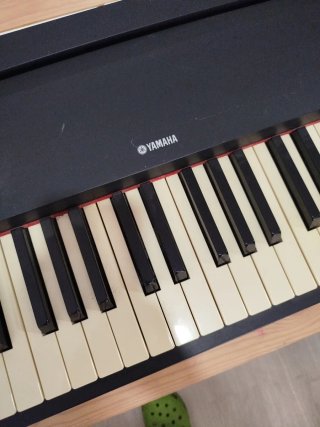 Piano Digital Yamaha P70 - 88 Teclas