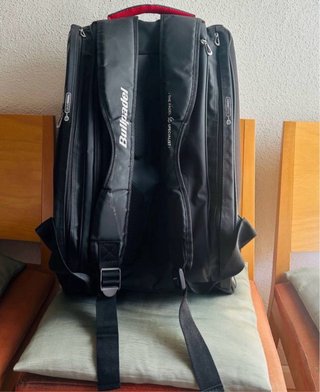 Paletero Bullpadel Vertex 03 Negro/Rojo