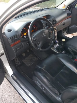 Toyota Avensis 2006