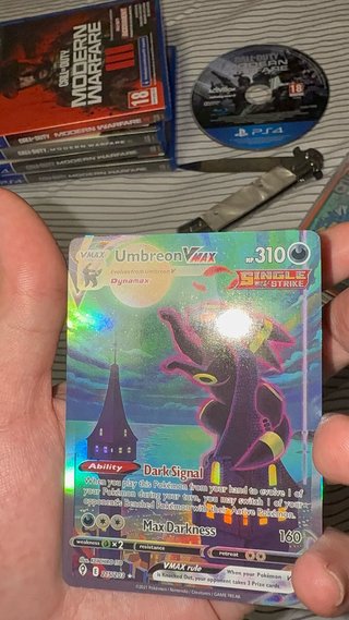 Umbreon VMAX 215/203 Carta Pokémon