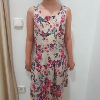 Vestido niña estampo flores licra