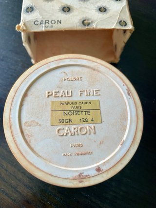 Polvera antigua Caron Peau Fine Tono Noisette 50g