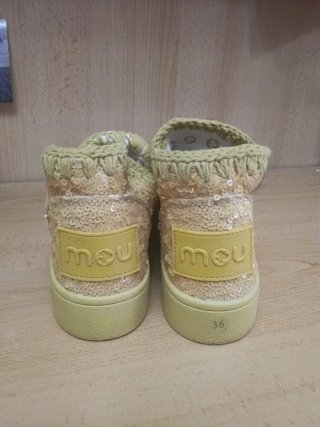 Botas con lentejuelas amarilla talla 36