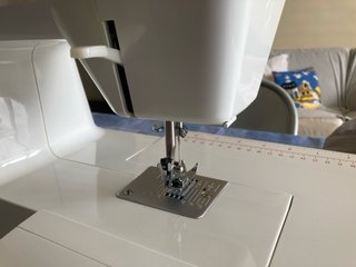 Máquina de coser Alfa Style 40 + mesa