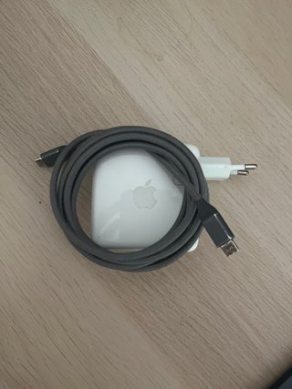 MacBook Pro 15 2018 i7 16GB Radeon