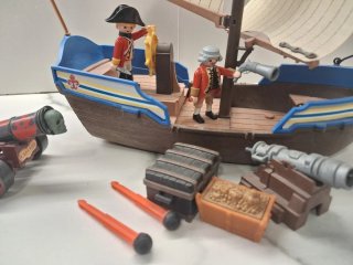 Barco Pirata Playmobil con Figuras