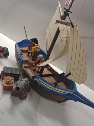 Barco Pirata Playmobil con Figuras