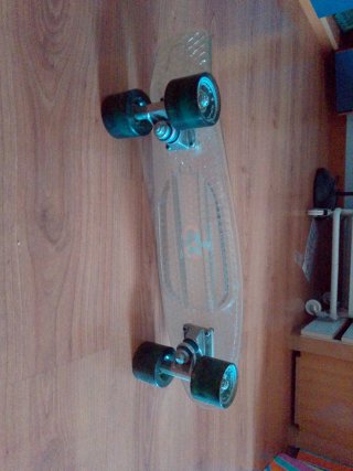 Skate transparente usado una vez