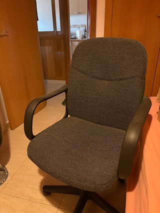 Silla de escritorio gris