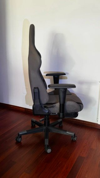 Silla Gaming reclinable con reposapiés
