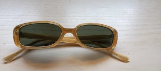 Gafas retro vintage amarillas