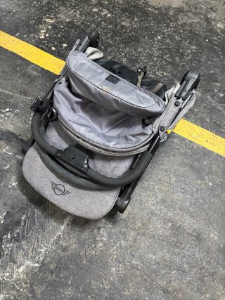 Silla de paseo MINI by Easywalker gris